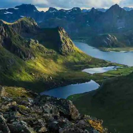 Leilighet Med Balkong Og Havutsikt Pa Napp. Exterior foto